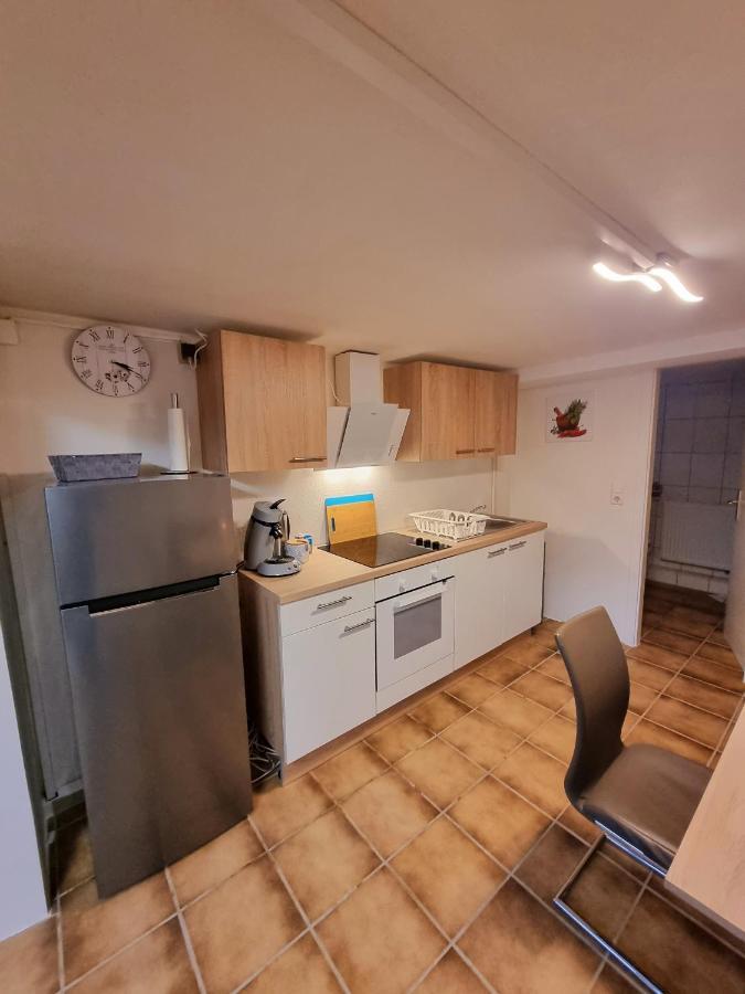 Souterrainwohnung Zentrale Lage In Detmold Bagian luar foto