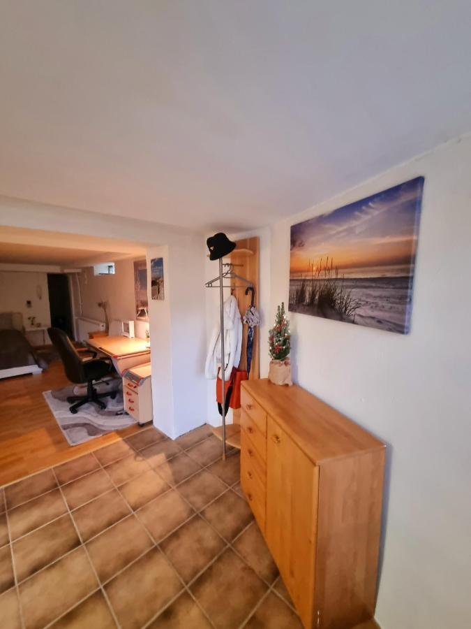 Souterrainwohnung Zentrale Lage In Detmold Bagian luar foto